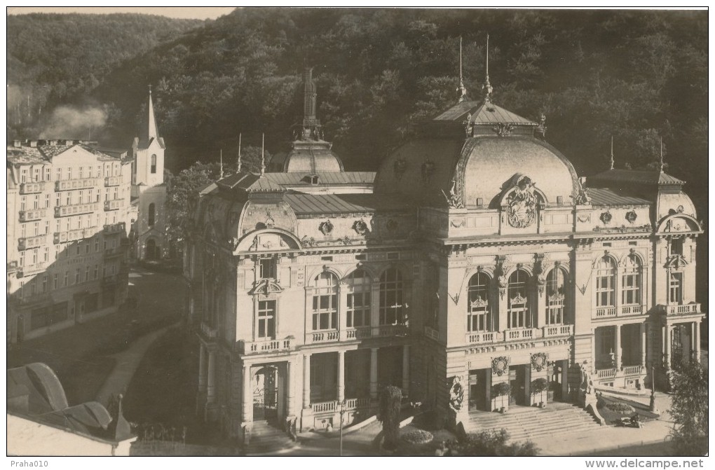 K1613 - Czechoslovakia (1954) Karlovy Vary 2 (postcard: Karlovy Vary - Spa) Stamp: Harvest Of Cereal - Harvester - Agriculture