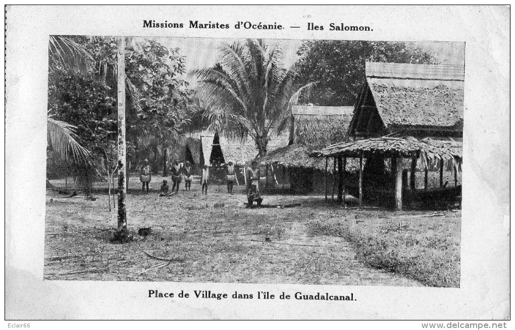 Missions Maristes D'Océanie. Iles Salomon. Place De Village Animée Dans L'ile De GUADALCANAL.cpa Année 1930 - Islas Salomon