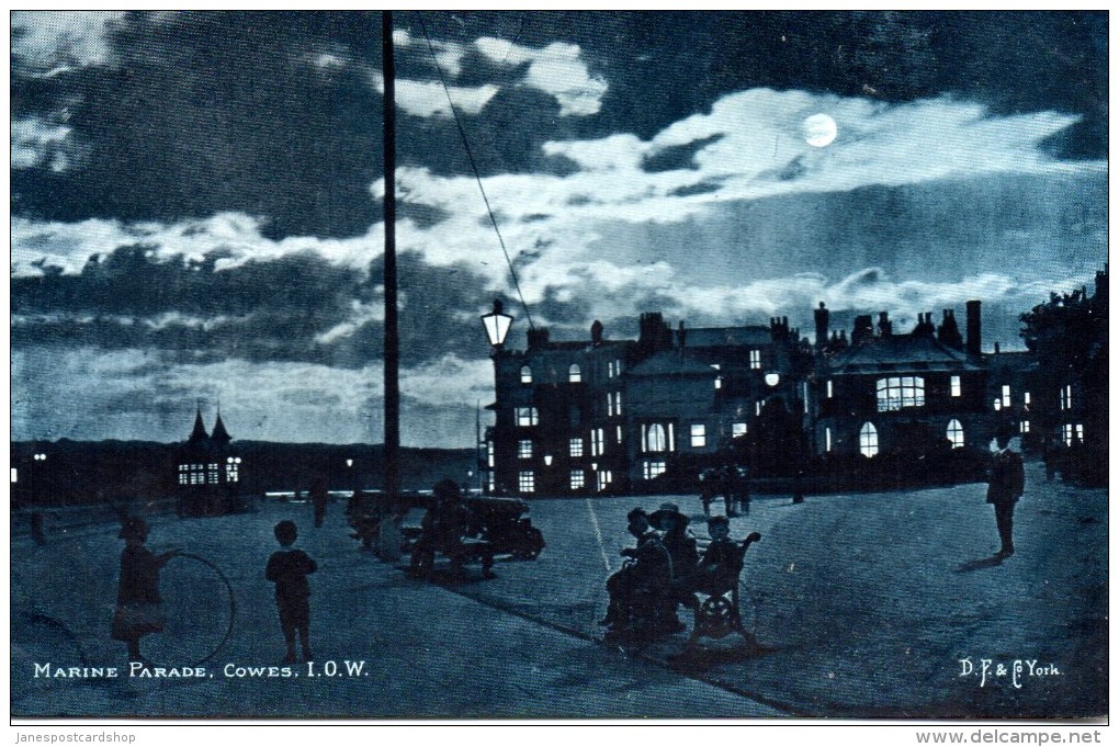 MARINE PARADE - COWES -  Isle Of Wight  - NIGHT VIEW  By D.F. & Co. York - Cowes