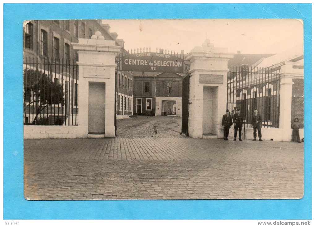 C´est Une Photo, Mais Pas Une CPA, Cambrai  ( Nord ). - Caserne Mortier Centre De Section N°2. - Cambrai