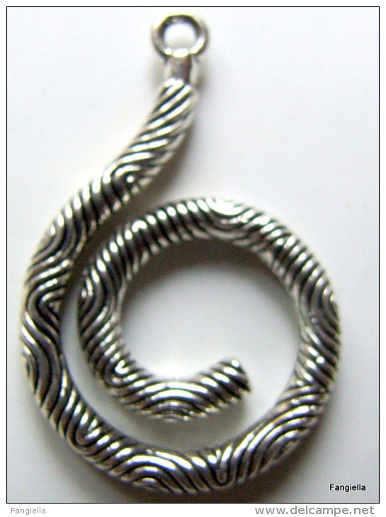 2 Breloque Serpent Argenté Stylisé Sans Nickel Ni Plomb Environ 35x22mm   Breloque Serpent Impression Recto-verso - Perle