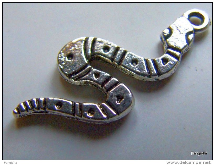 10 Breloque Serpent Argenté Stylisé Sans Nickel Ni Plomb Environ 26x11mm   Breloque Serpent Impression Recto-verso - Parels