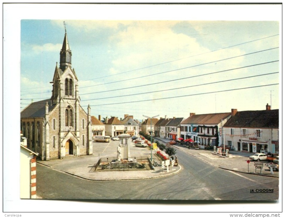 CP -  EGUZON (36) La Place De L Eglise - Autres & Non Classés