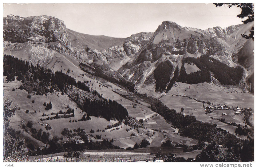 Am - Cpsm Petit Format MONTMIN - Vue Générale, Le Massif De La Tournette Et La Grande Roche - Other & Unclassified