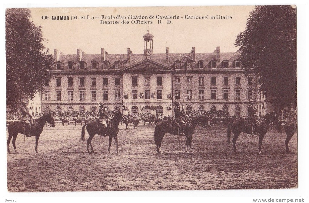 SAUMUR  - Ecole D´application De Cavalerie - Carrousel Militaire . Reprise Des Officiers. - Saumur