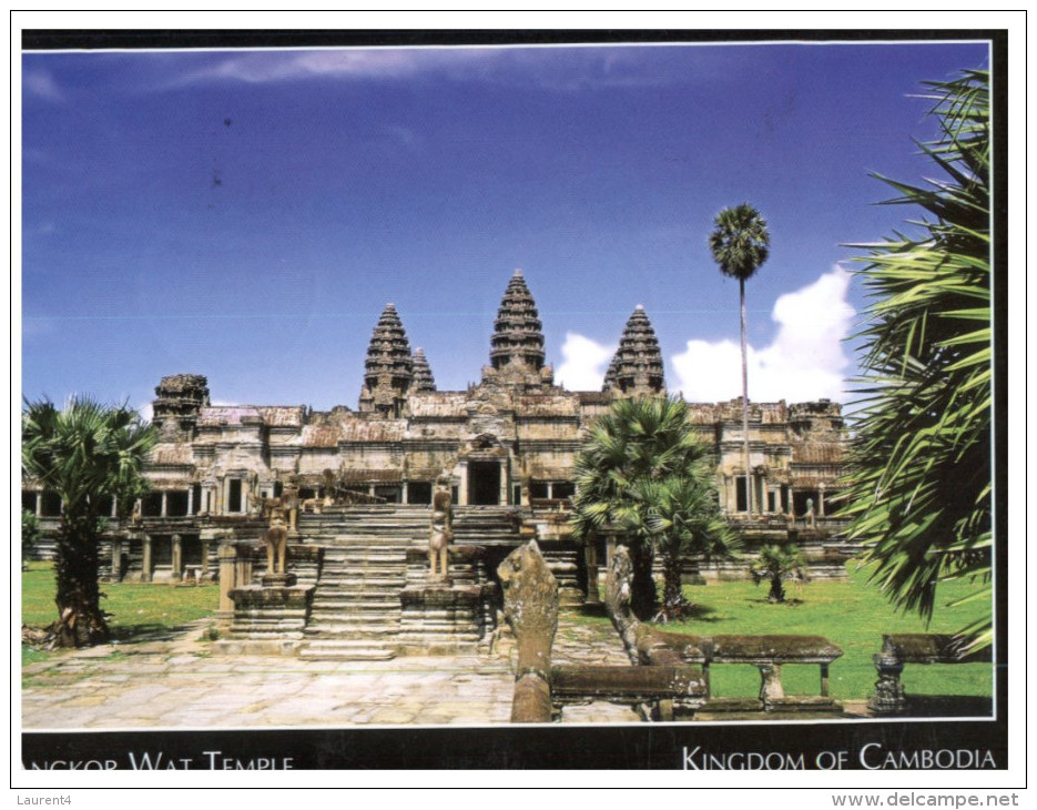 (3333) Cambodia And Angkor Wat Temple (with China Stamps At Back Of Postcard) - Bouddhisme