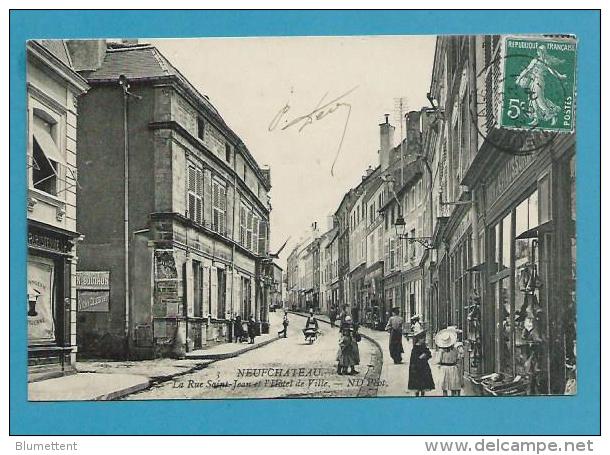 CPA 3 - La Rue Saint Jean Et L'Hôtel De Ville NEUFCHATEAU 88 - Neufchateau