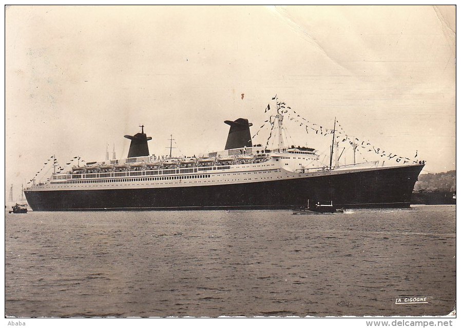 PAQUEBOT LE FRANCE PREMIERE ARRIVEE  AU HAVRE - Dampfer