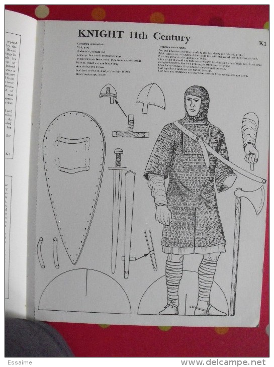 12 Medieval Knights. Cut-out Model. Découpage Armure Chevalier Moyen-age - Activity/ Colouring Books