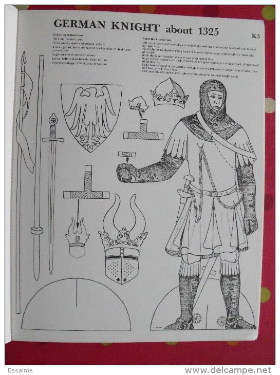 12 medieval knights. cut-out model. découpage armure chevalier moyen-age