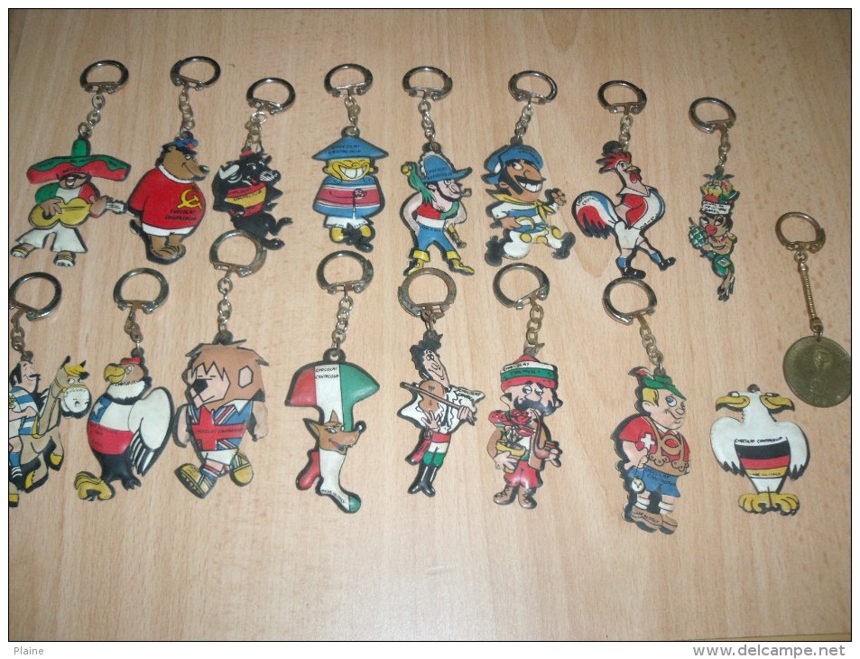 16+1 Porte -clefs Pays Participants à La Coupe Du Monde 1966-Angleterre - Key-rings