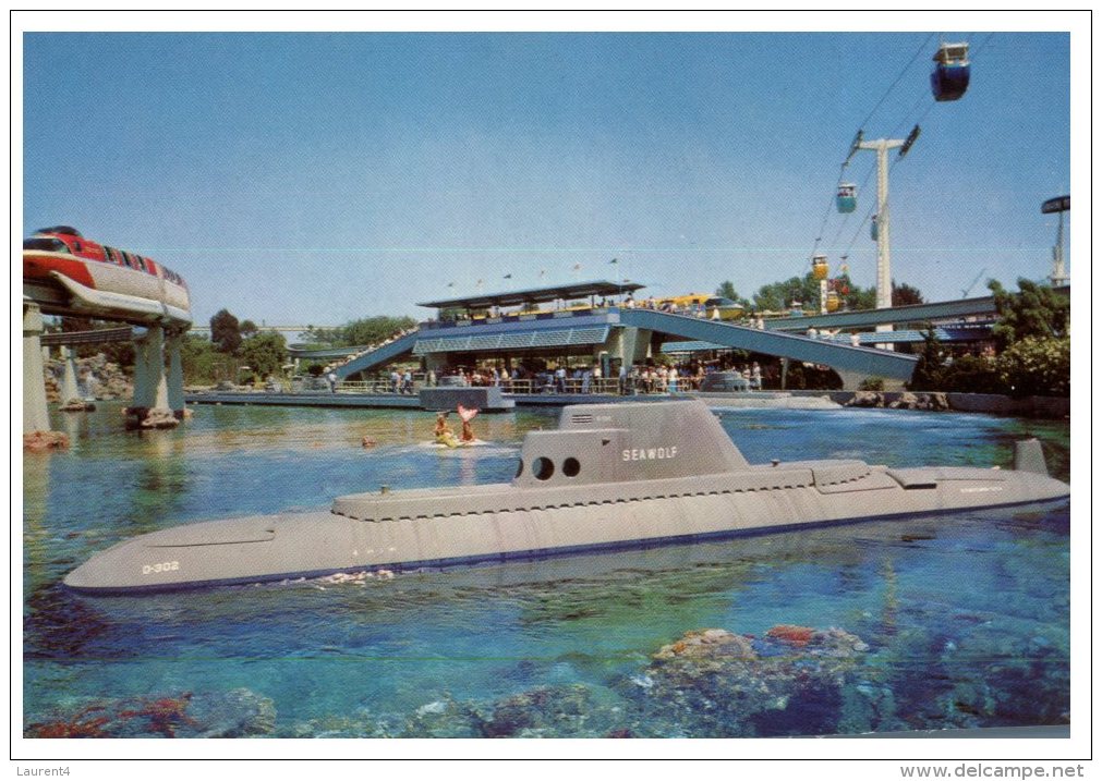 (351) USA - Disneyland Tomorrow Land Seawolf Submarine And Monorail - Disneyland