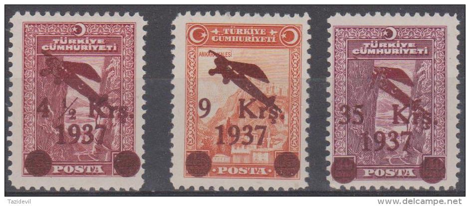 TURKEY - 1937 Airmail. Scott C608. Mint Lightly Hinged * - Luftpost