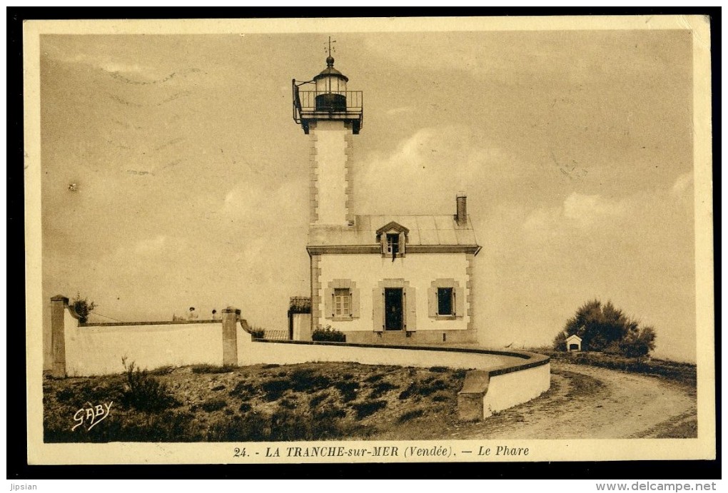 Cpa  Du 85  La  Tranche Sur Mer -- Le Phare   OCT38 - La Tranche Sur Mer