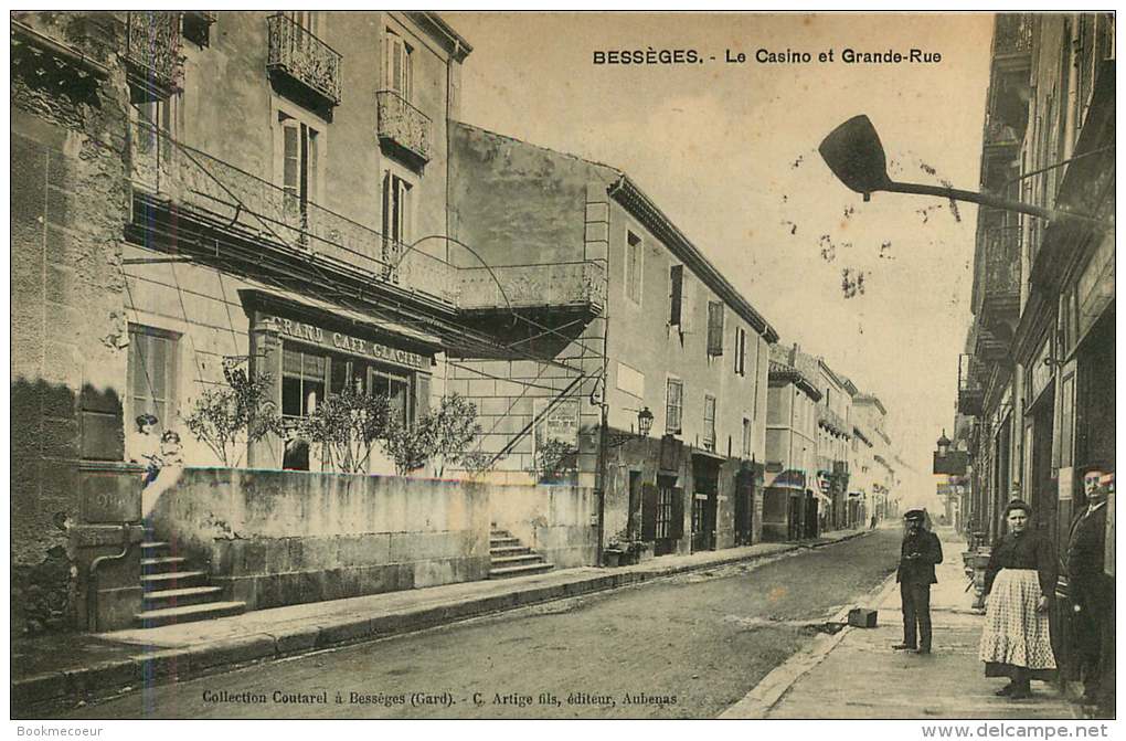 30   BESSEGES    LE  CASINO ET GRANDE RUE  (GRAND CAFE  GLACES) - Bessèges