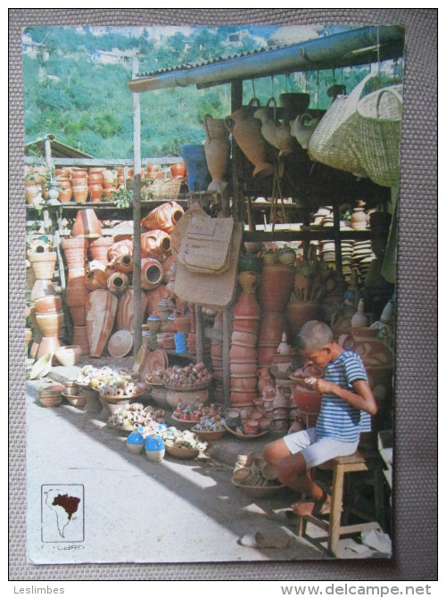 Salvador, Bahia. Ceramica Na Feira De Sao Miguel. - Salvador De Bahia