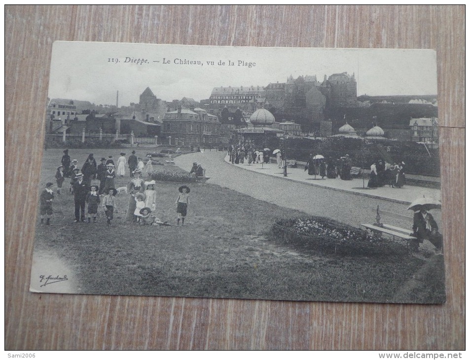 CPA 76 DIEPPE CHATEAU VU DE LA PLAGE - Dieppe