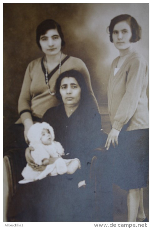 FAMILLE  ET Bébé D´ARMENIE ->"VOIR" PHOTOGRAPHIE RPPC/CP PHOTO PROVENANCE FAMILLE ARMENIENNE DE MARSEILLE RARE>ARMENIA - Personas Identificadas