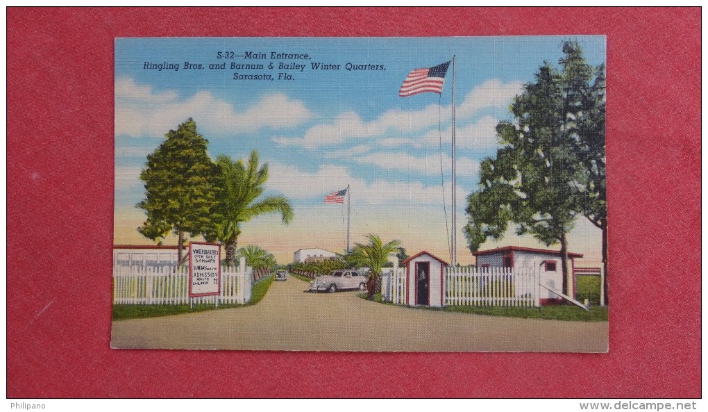- Florida> Sarasota  Entrance Ringling Bros Barnum & Bailey Circus    Ref 2032 - Sarasota