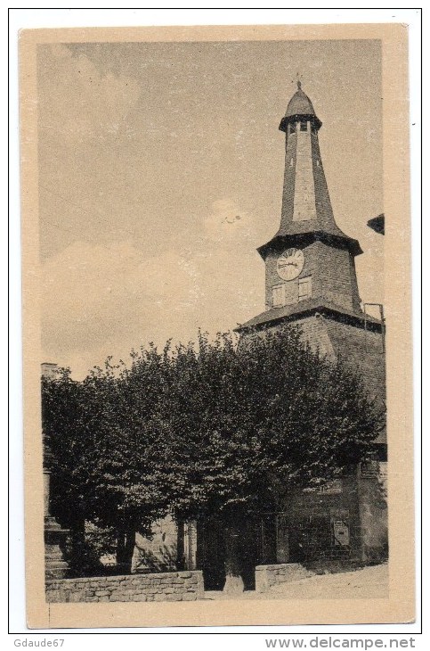 TREIGNAC (19) - LA PLACE ET LA MAIRIE - Treignac