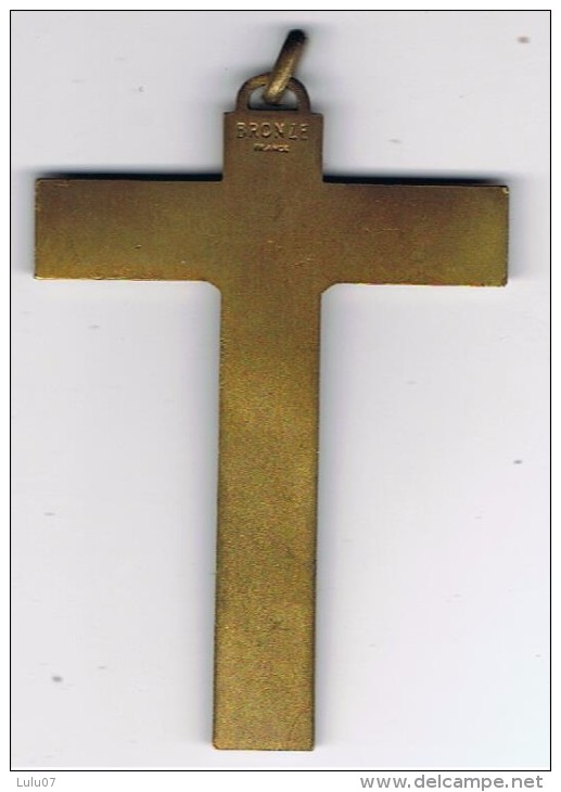 Crucifi  Marqué  Bronze  France 8.5 Cm  X  6 Cm X 13 Mm X  2 Mm - Pendants