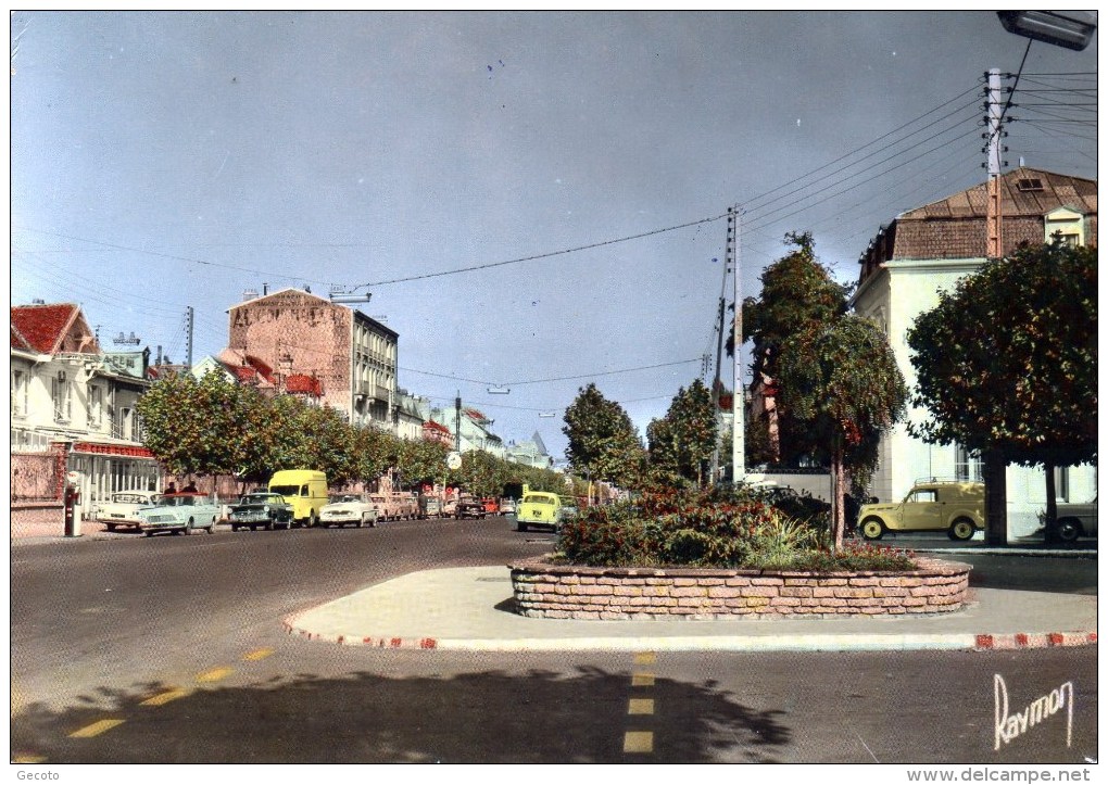 L'avenue Thiers En 1967 - Melun