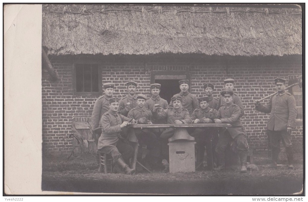 Allemagne 1915. Carte Postale, Photo. Soldats Jouant Aux Cartes. Carte Ayant Circulé En Franchise Militaire Feldpostkare - Cartes à Jouer