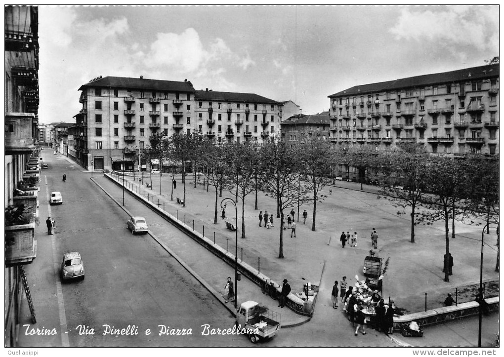 02520 "TORINO - VIA PINELLI -PIAZZA BARCELLONA"   ANIMATA,  AUTO,  APE,  BANCARELLA.   CART.   NON SPED. - Lugares Y Plazas