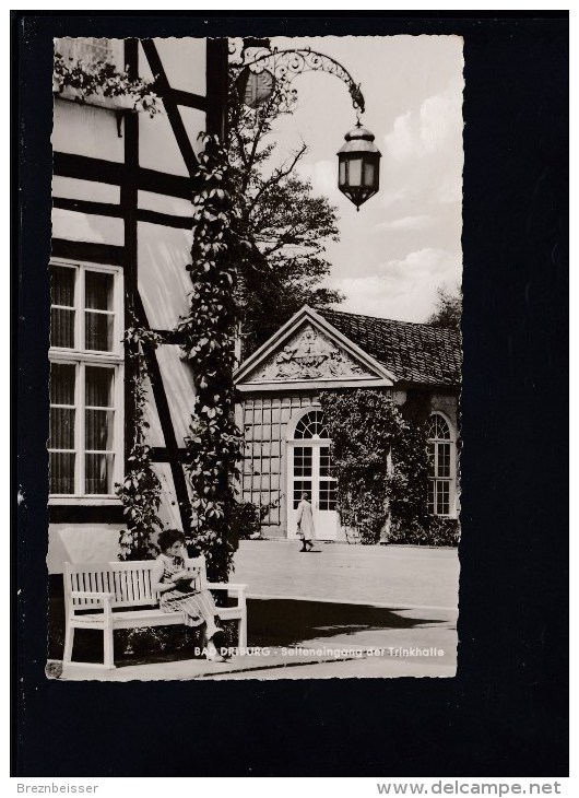 AK Bad Driburg - Seiteneungang Der Trinkhalle  - Karte Gel 1963 - Bad Driburg