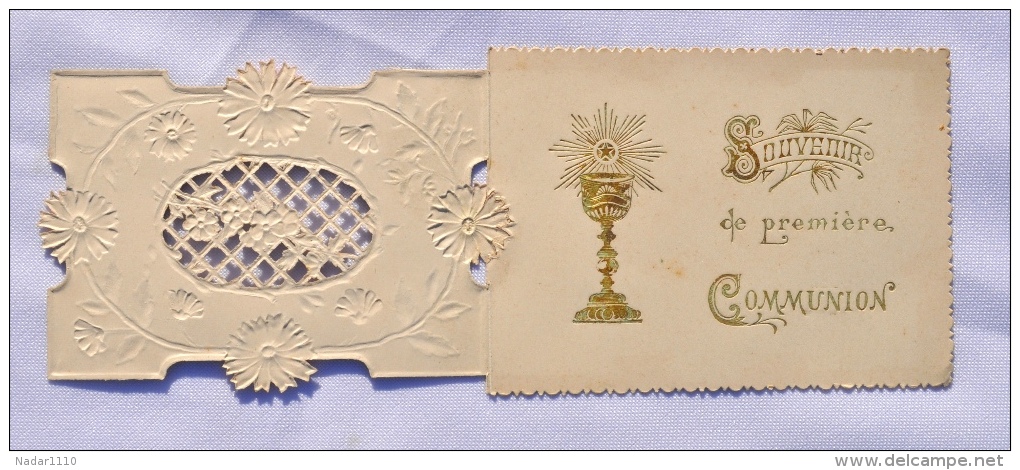 COMMUNION : Superbe Carte Avec Découpe Et Fenêtre à Grille / Fleurs, Calice / HAM-SUR-HEURE, Imprimeur Frère. Circa 1917 - Comuniones