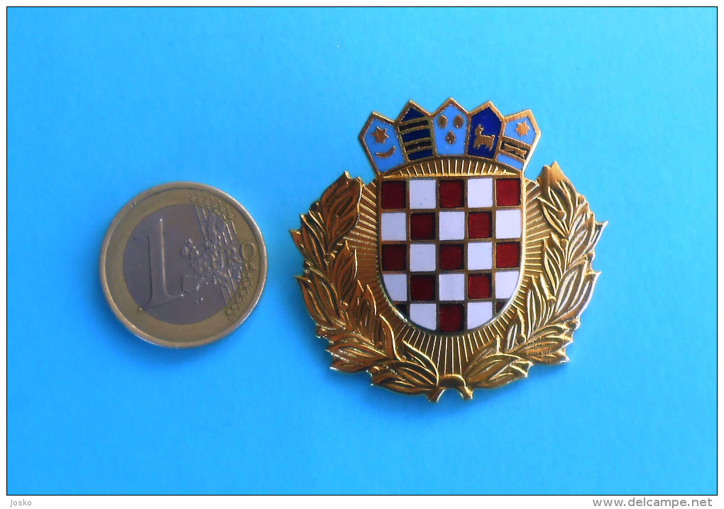 CROATIAN POLICE - Large Enamel Cap / Hat Badge By IKOM * Gendarmerie Gendarmeria Policia Polizei Polizia - Polizei