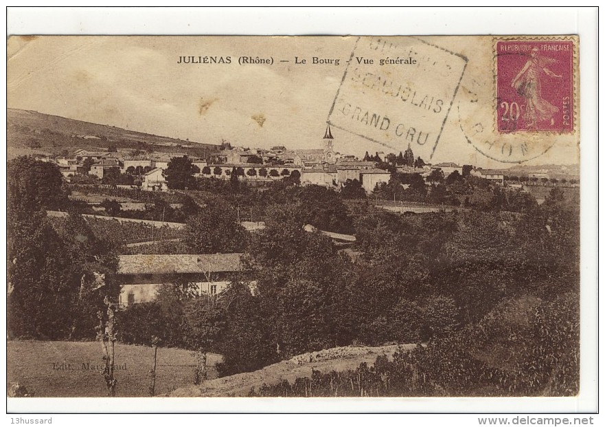 Carte Postale Ancienne Juliénas - Le Bourg. Vue Générale - Julienas
