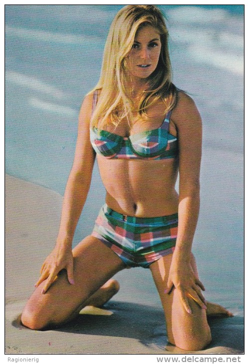 PIN UP - Donnina In Posa Sexy Sulla Spiaggia - Woman Pose - Bikini - 1971 - Pin-Ups