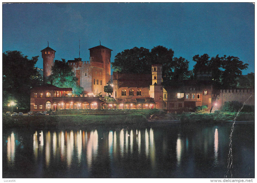 Torino Castello Medievale E Fiume Po - Fiume Po