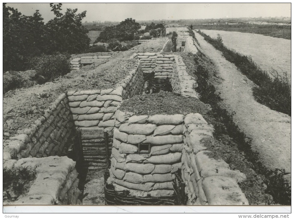 Dixmude : Le Boyau De La Mort à Droite L'Yser Et Les Abris Allemand (grande Guerre 1914/1918) N°3 - Guerre 1914-18