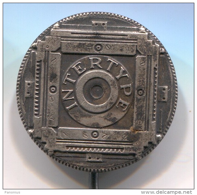 INTERTYPE - United States, Photography, Foto, Film, Camera, Aparat, Silver, Vintage Pin, Badge - Photography