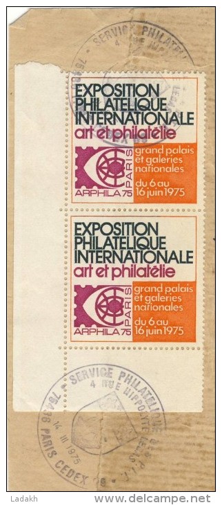 2 VIGNETTES   EXPOSITION PHILATELIQUE ART ET PHILATELIE  1975 # GRAND PALAIS PARIS # GALERIES NATIONALES # ARPHILA - Briefmarkenmessen