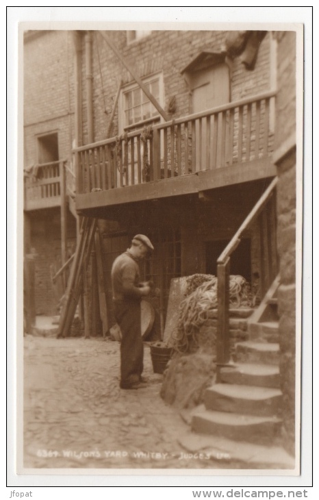 ANGLETERRE - WHITBY Wilson's Yard, Carte Photo - Whitby