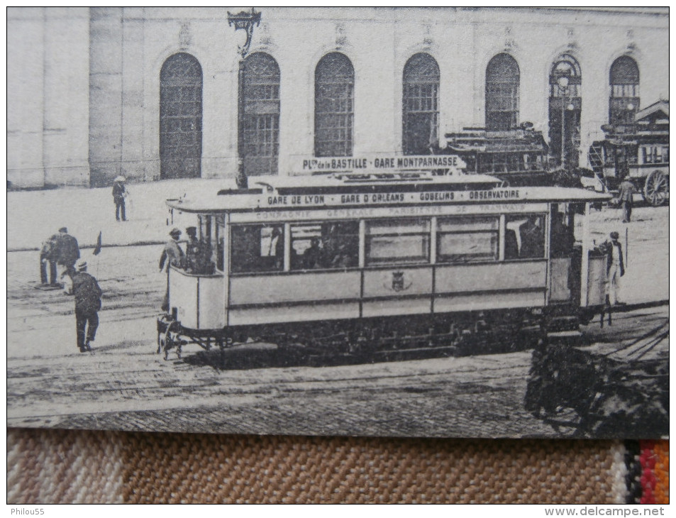 Cpa Mignonnette 75 PARIS 15eme  La Gare Montparnasse   Animation, Trams - Arrondissement: 15