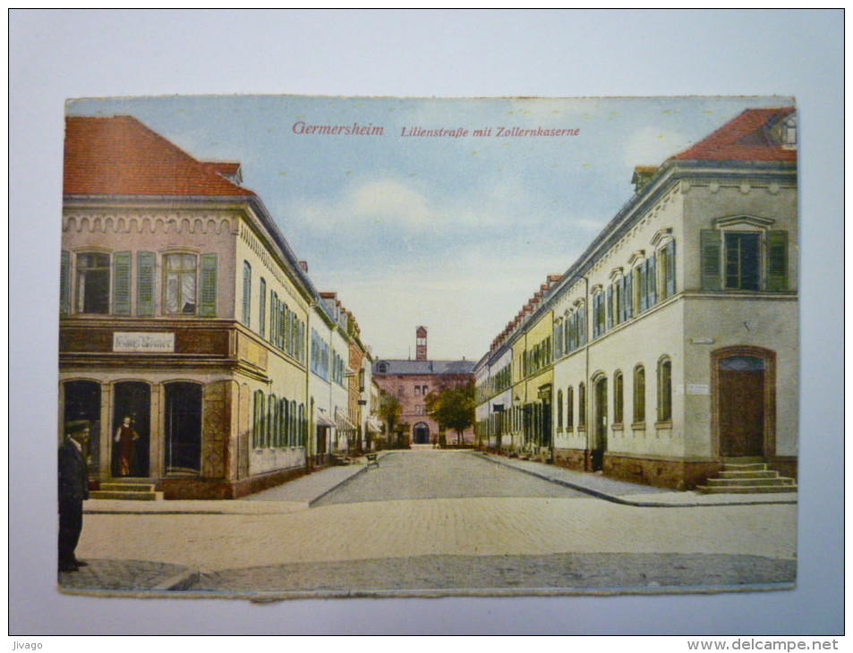 GERMERSHEIM  :  Lilienstrasse Mit  ZOLLERNKASERNE  -  Carte Couleur  1930    - Germersheim