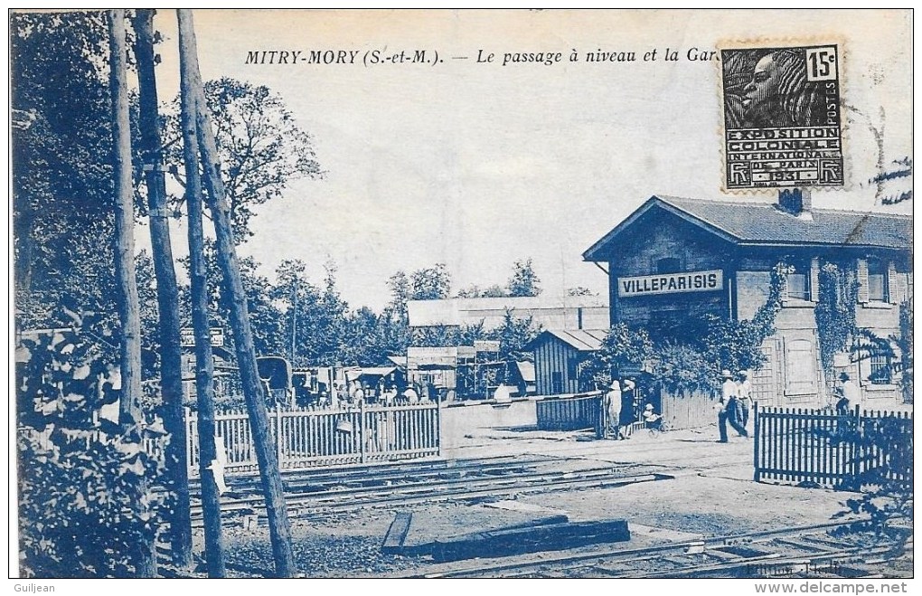 77 - MITRY MORY Seine Et Marne - Le Passage à Niveau Et La Gare - Stations - Zonder Treinen