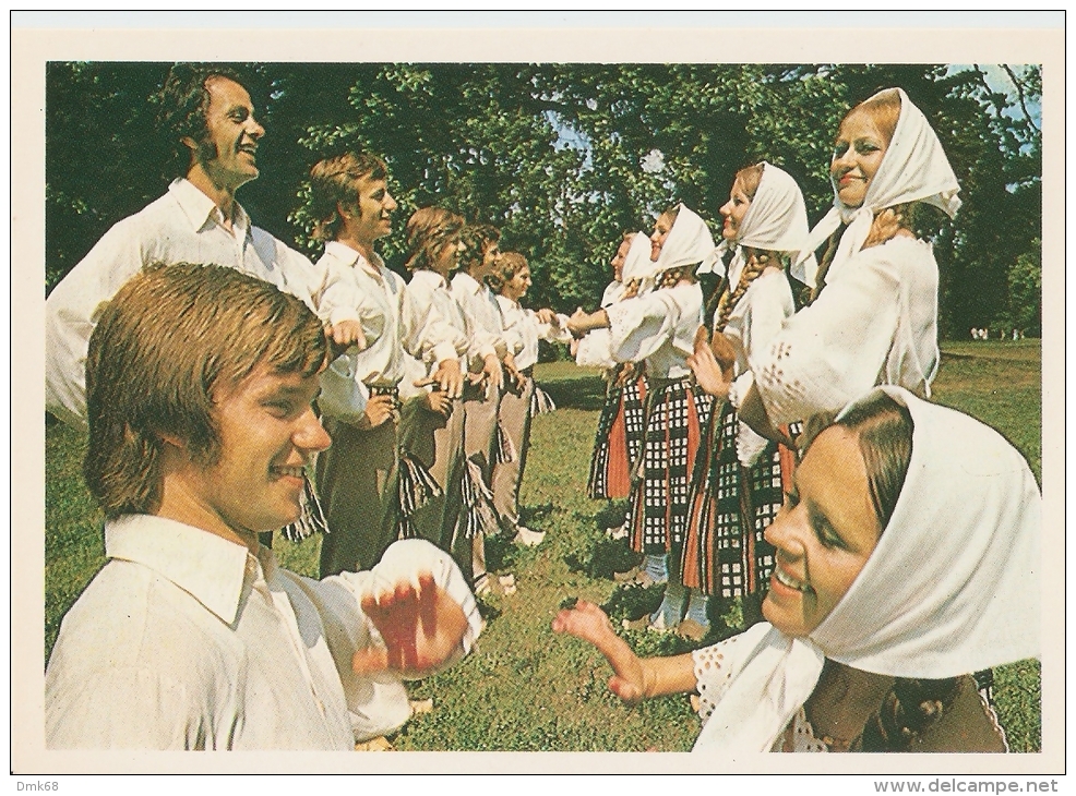 LITHUANIA -  L. BERGOLTSEVA 1979 PHOTOCARD -  KLUMPAKOJIS - FOLK DANCE IN CLOGGS - Lithuania