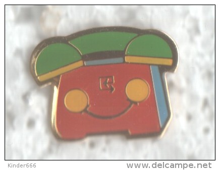 Pin's Telephonne Smile RTT - France Telecom