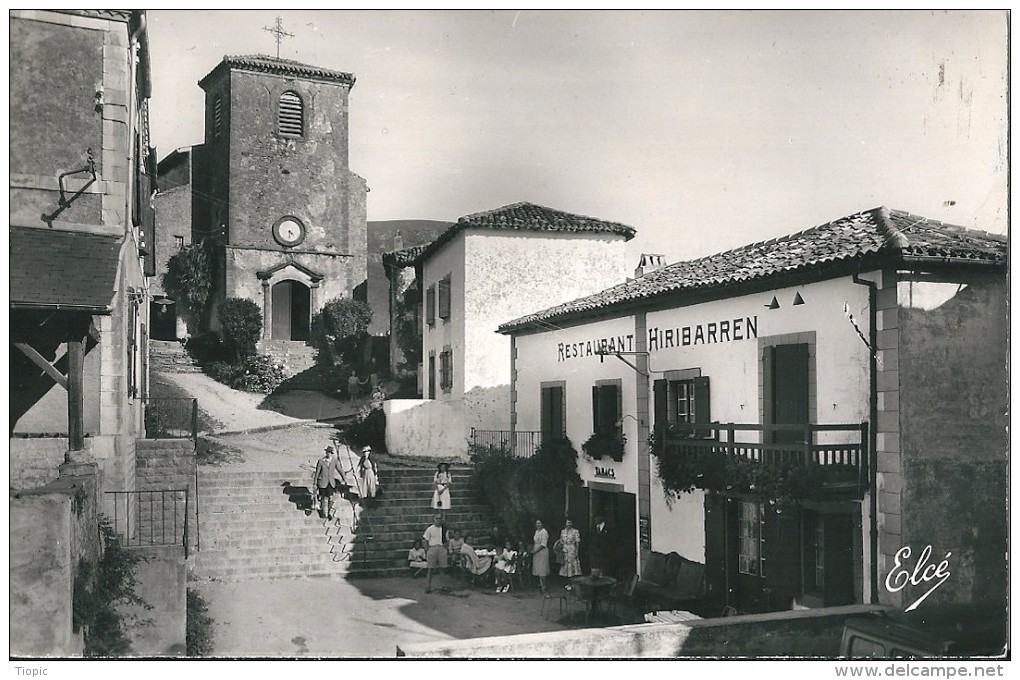 BIRIATOU    ( 64 )  Vue  Sur  L' Eglise  Et  Le  Restaurant  HIRIBARREN      (  2  Plans  Différents  )   C.P S.m - Biriatou