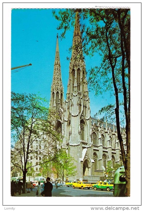 USA New York City St Patrick Cathedral Cathedrale Voiture Americaine - Kirchen
