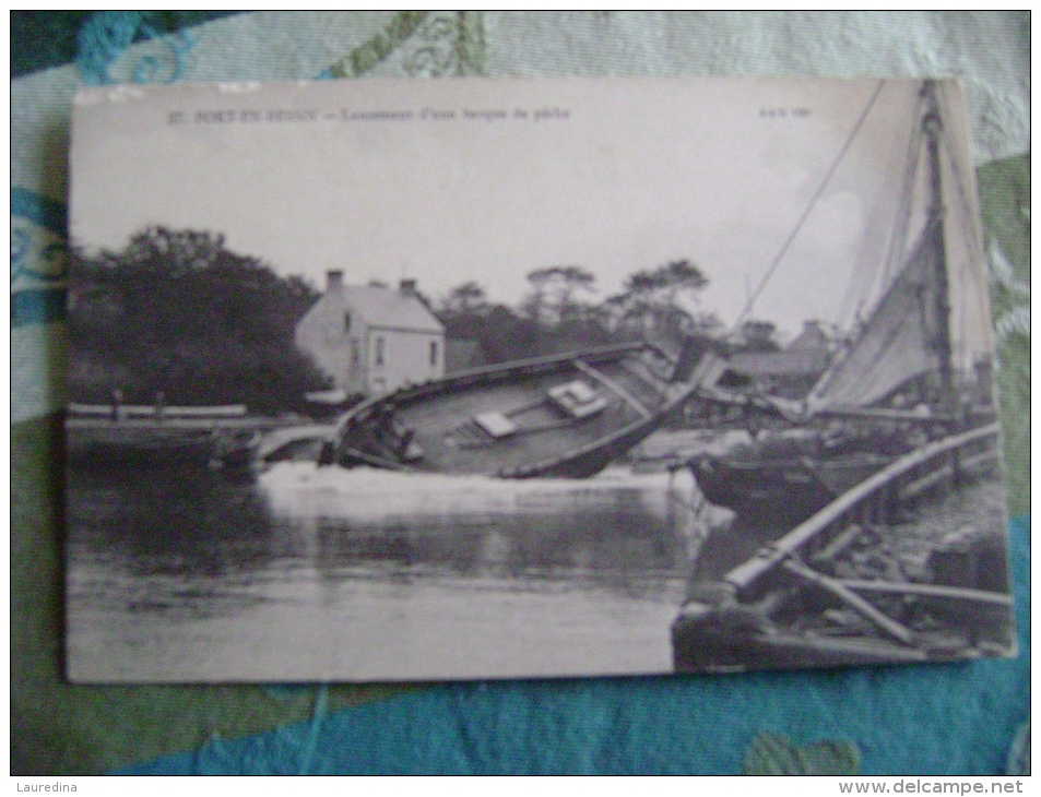 CP CALVADOS - PORT EN BESSIN N°37 LANCEMENT D'UNE BARQUE DE  PECHE - Port-en-Bessin-Huppain