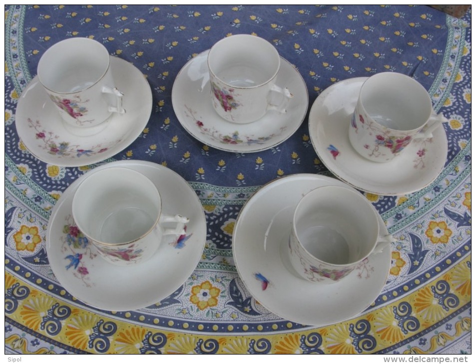 Série De 5 Tasses à Café + Soucoupe,crémier , Sucrier Ancienne Porcelaine Début 1900 Décor De Fleurs ,oiseaux & Dorures - Tasses