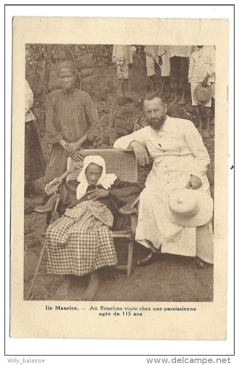 CPA - Afrique - ILE MAURICE - Au Bouchon Visite Chez Une Paroissienne âgée De 115 Ans - P.I.B.   // - Maurice