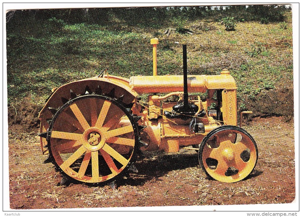 FORDSON TRACTOR -  Bicton Gardens, Devon - England - Tractors