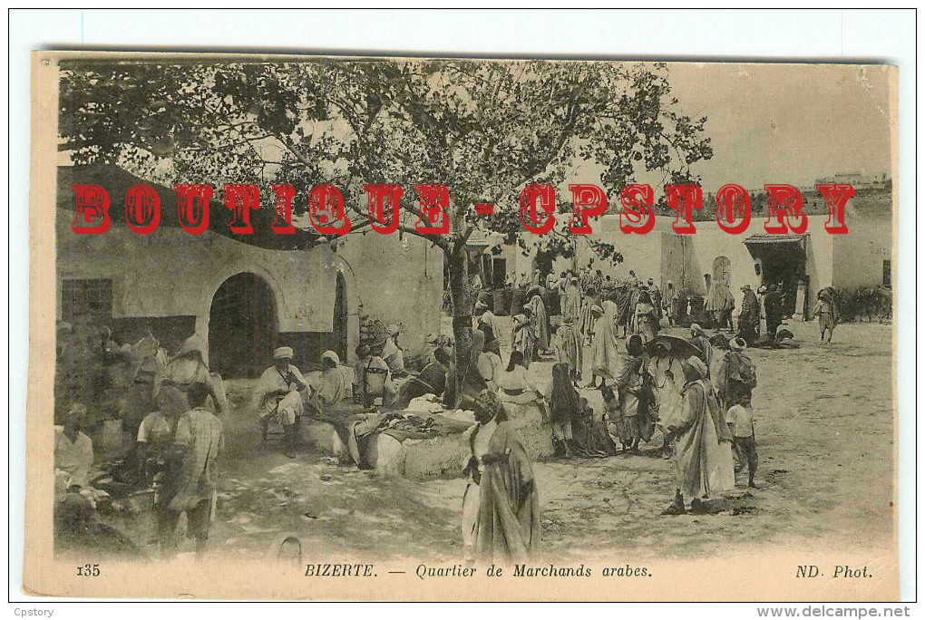 ACHAT DIRECT < MARCHANDS ARABES Au MARCHE à BIZERTE En TUNISIE - MARCHAND COMMERCE - EDITION ND 135  - DOS SCANNE - Mercaderes